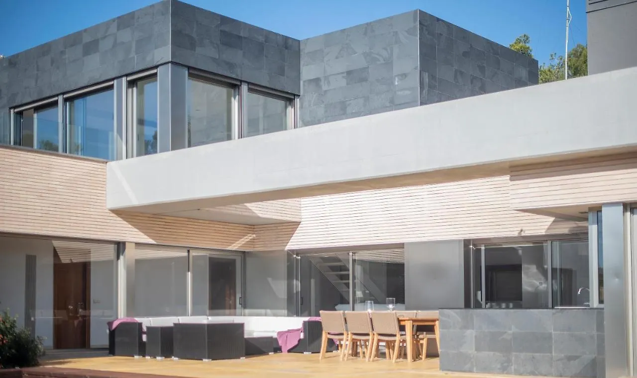 Limonium Deluxe Villa With Private Pool, Tarracohomes Tarragona